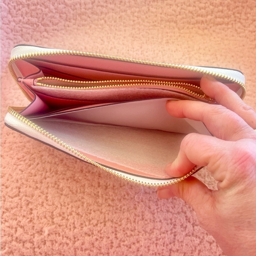 Adorable Kate Spade Morgan Fancy Hearts Zip-around Continental Wallet. NWOT. - Picture 9 of 9